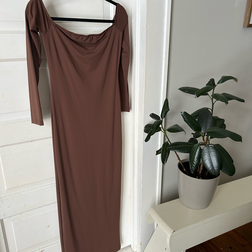 SHEIN Brown Backless Long Sleeve Dress